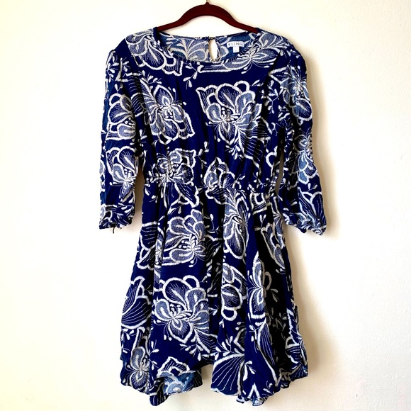Beautiful Kling Navy Floral Dress - Picture 1 of 5